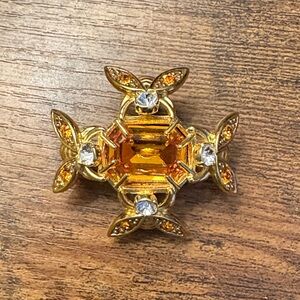 Vintage Joan Rivers crystal brooch